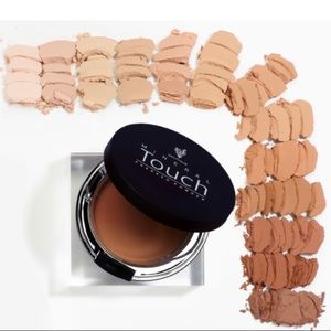 NWT Younique Pressed Powder Foundation Taffeta